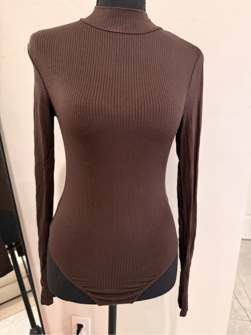 Charlotte Russe Brown Ribbed Mock Neck Long Sleeve Bodysuit